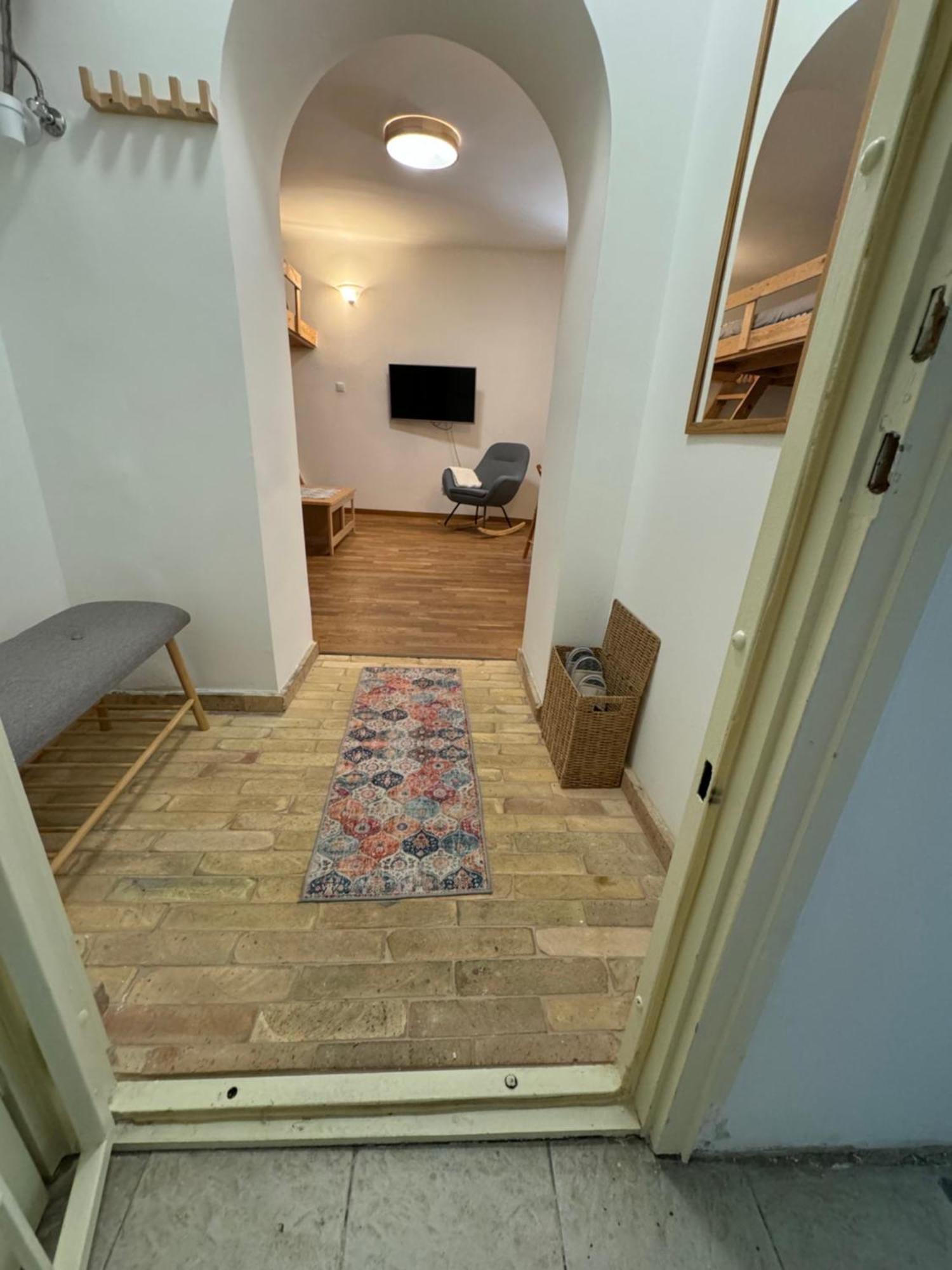Little Swan Apartman Budapest Esterno foto